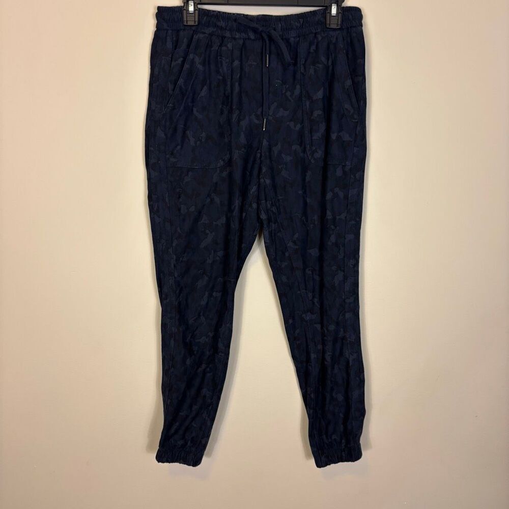 Athleta Blue Camo Printed Farallon Jogger Pants‎ Women's 8